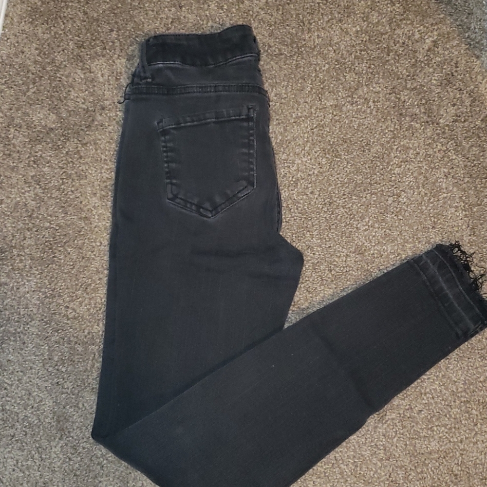 Black distressed jeans